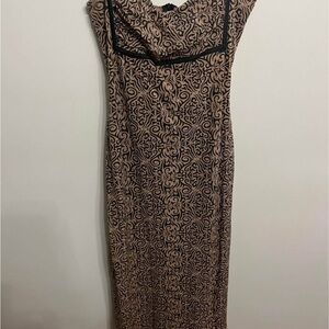 Elegant Black and Tan Patterned Dress